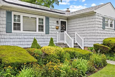 1219 Warwick Street, Uniondale, NY 11553 - Photo 2