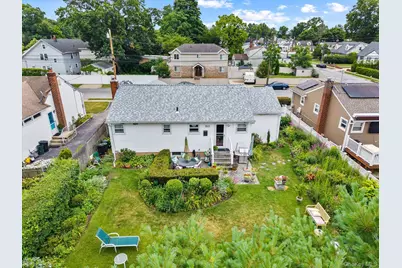 1219 Warwick Street, Uniondale, NY 11553 - Photo 22