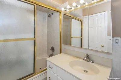 93 Beacon Hill Road, Port Washington, NY 11050 - Photo 14