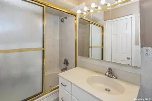 93 Beacon Hill Rd, Port Washington, NY 11050 - Photo 14