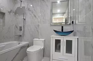 146-17 229th St, Springfield Gardens, NY 11413 - Photo 16