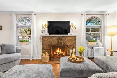 254 E Argyle Street, Valley Stream, NY 11580 - Photo 4