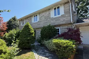 1067 N New York Dr, Massapequa, NY 11758 - Photo 28
