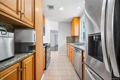 6005 168th Street, Fresh Meadows, NY 11365 - Photo 8