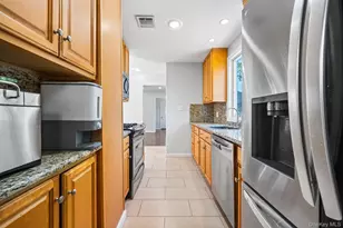 60-05 168th St, Fresh Meadows, NY 11365 - Photo 8