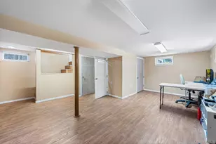 60-05 168th St, Fresh Meadows, NY 11365 - Photo 14