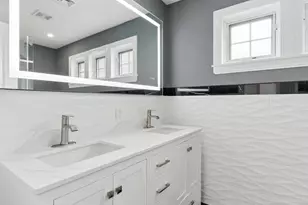 858 Prescott St, Valley Stream, NY 11580 - Photo 16