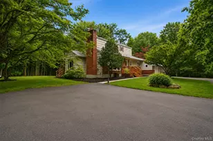 59 Smith Hill Rd, Airmont, NY 10952 - Photo 2