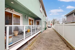 145 Kingston Blvd, Island Park, NY 11558 - Photo 10