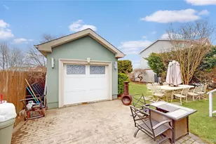 145 Kingston Blvd, Island Park, NY 11558 - Photo 10