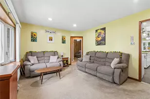 62 Sharp St, Patchogue, NY 11772 - Photo 2