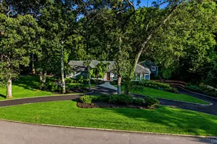 4 Durham Dr, Dix Hills, NY 11746 - Photo 6