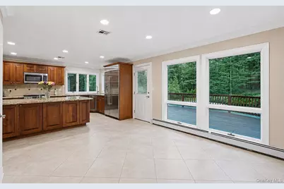 4 Durham Drive, Dix Hills, NY 11746 - Photo 10