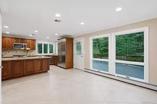4 Durham Dr, Dix Hills, NY 11746 - Photo 10