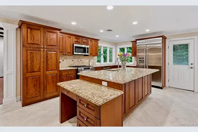 4 Durham Drive, Dix Hills, NY 11746 - Photo 12