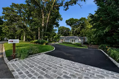 4 Durham Drive, Dix Hills, NY 11746 - Photo 4