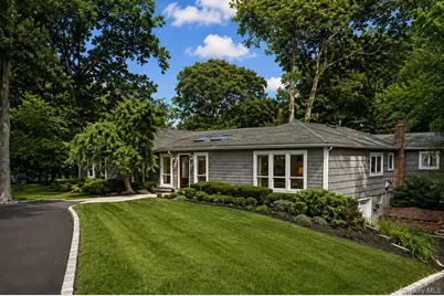 4 Durham Drive, Dix Hills, NY 11746 - Photo 2