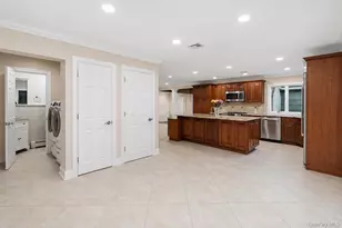 4 Durham Dr, Dix Hills, NY 11746 - Photo 8