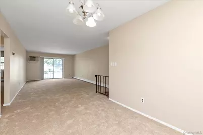 25 Springwood Drive, North Babylon, NY 11703 - Photo 10
