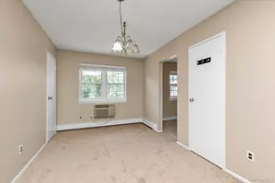 25 Springwood Dr, North Babylon, NY 11703 - Photo 12