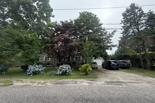 8 Windus Dr, Shirley, NY 11967 - Photo 4