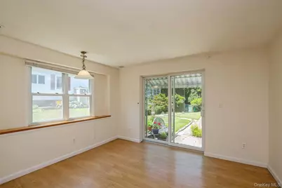 199 N Country Road, Port Jefferson, NY 11777 - Photo 32