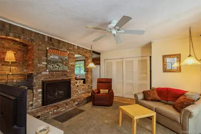 199 N Country Road, Port Jefferson, NY 11777 - Photo 12