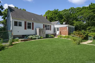 199 N Country Road, Port Jefferson, NY 11777 - Photo 38