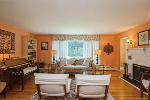 199 N Country Rd, Port Jefferson, NY 11777 - Photo 4