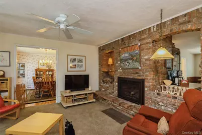199 N Country Road, Port Jefferson, NY 11777 - Photo 10