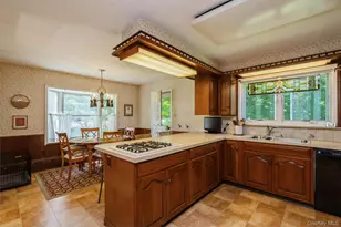 199 N Country Rd, Port Jefferson, NY 11777 - Photo 6