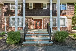 39 Woodhaven Dr, New City, NY 10956 - Photo 2
