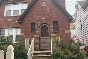 27 Leonard Pl, Yonkers, NY 10704 - Photo 2