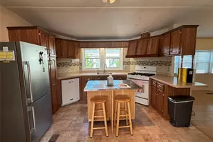 1661 Old Country Rd, Riverhead, NY 11901 - Photo 10
