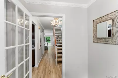122 Corral Lane, Bay Shore, NY 11706 - Photo 2
