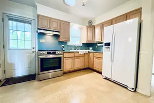 140 Andrew Ave, East Meadow, NY 11554 - Photo 14
