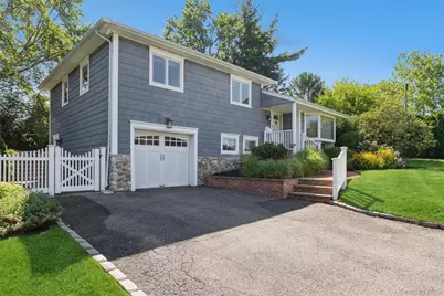 17 Duncan Lane, Huntington, NY 11743 - Photo 2