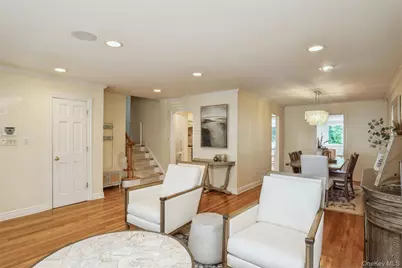 17 Duncan Lane, Huntington, NY 11743 - Photo 4