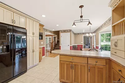 83 Hedgerow, Commack, NY 11725 - Photo 8