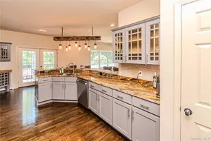 18 Baron Dr, Warwick, NY 10990 - Photo 8