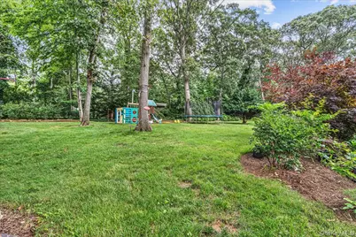 6 Cherry Lane E, Syosset, NY 11791 - Photo 30