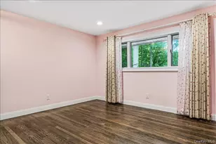 6 Cherry Ln E, Syosset, NY 11791 - Photo 18