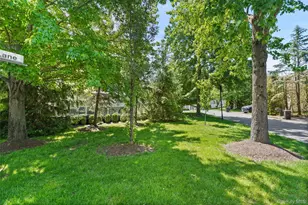 2 Heirloom Ln, Rye Brook, NY 10573 - Photo 22