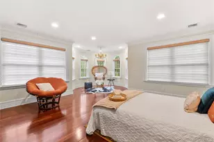 28 Whitney Cir, Glen Cove, NY 11542 - Photo 18