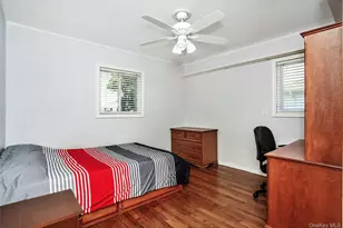 109 Plymouth Rd, Plainview, NY 11803 - Photo 16