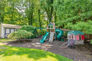 8 Quaker Hill Rd, Stony Brook, NY 11790 - Photo 6