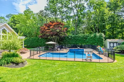 8 Quaker Hill Road, Stony Brook, NY 11790 - Photo 8
