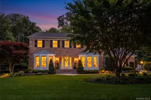 8 Quaker Hill Rd, Stony Brook, NY 11790 - Photo 2