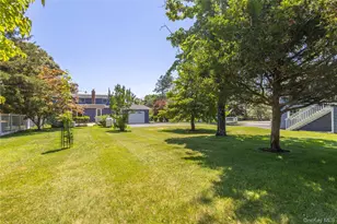 8275 Skunk Ln, Cutchogue, NY 11935 - Photo 14