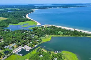 8275 Skunk Ln, Cutchogue, NY 11935 - Photo 40